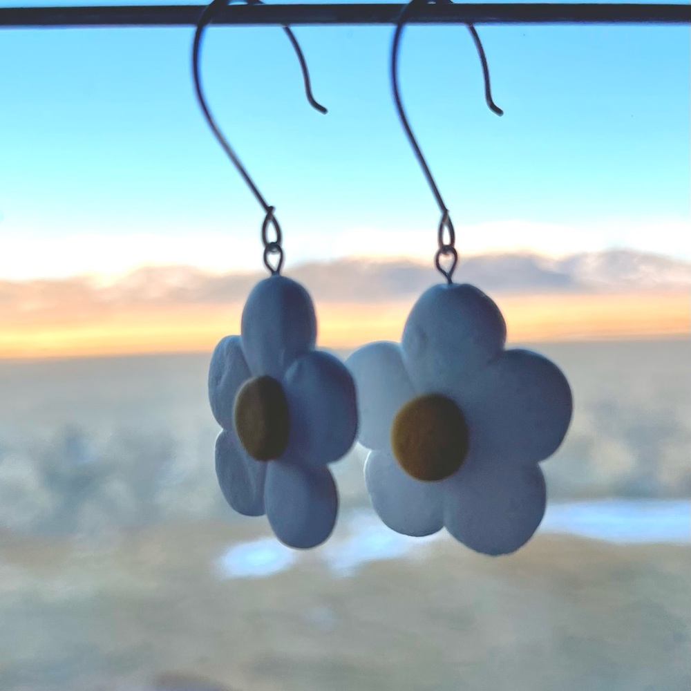 Daisy Danglers